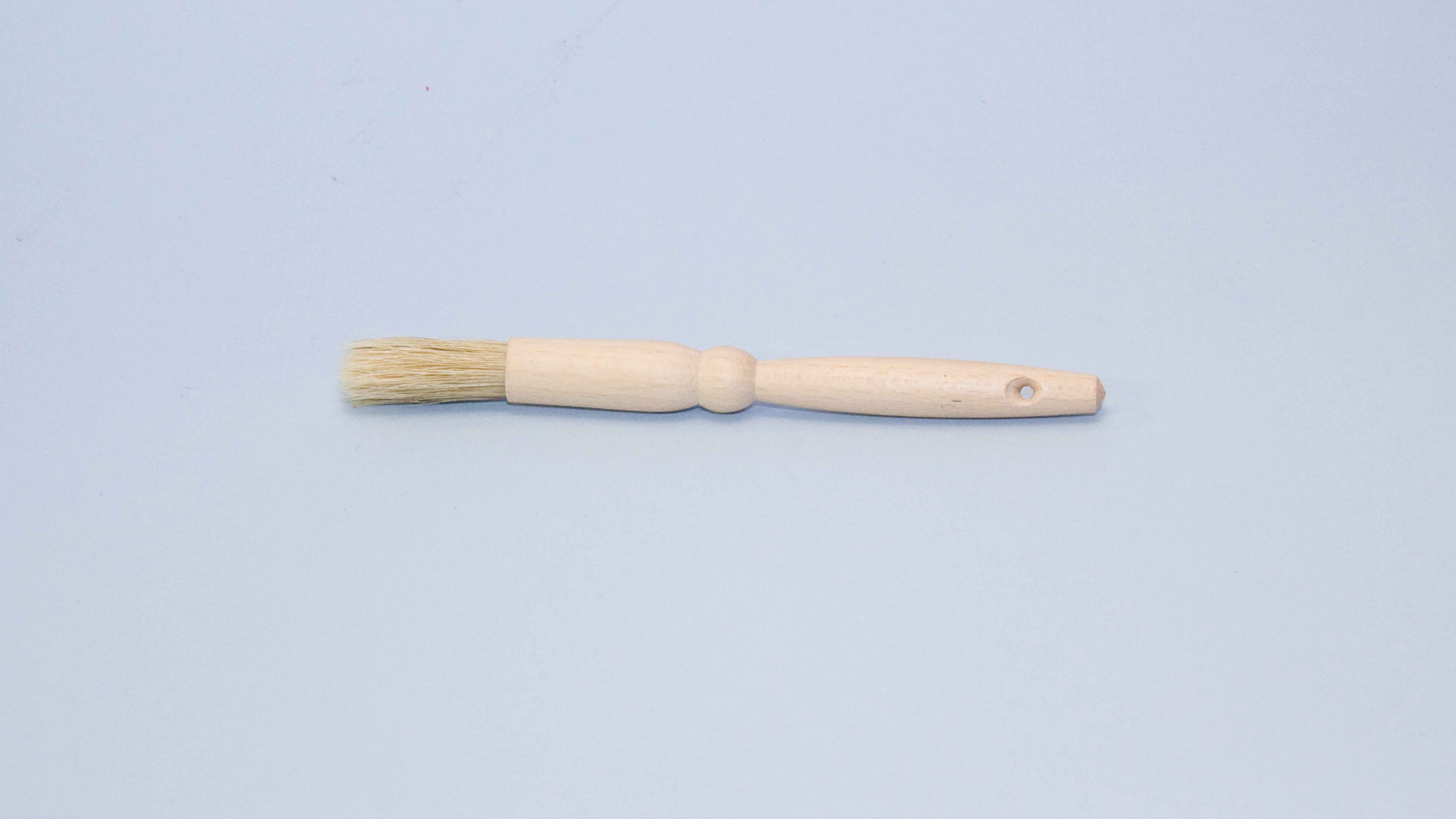 WOODEN HANDLE PASTRY BRUSH PACK 12. 