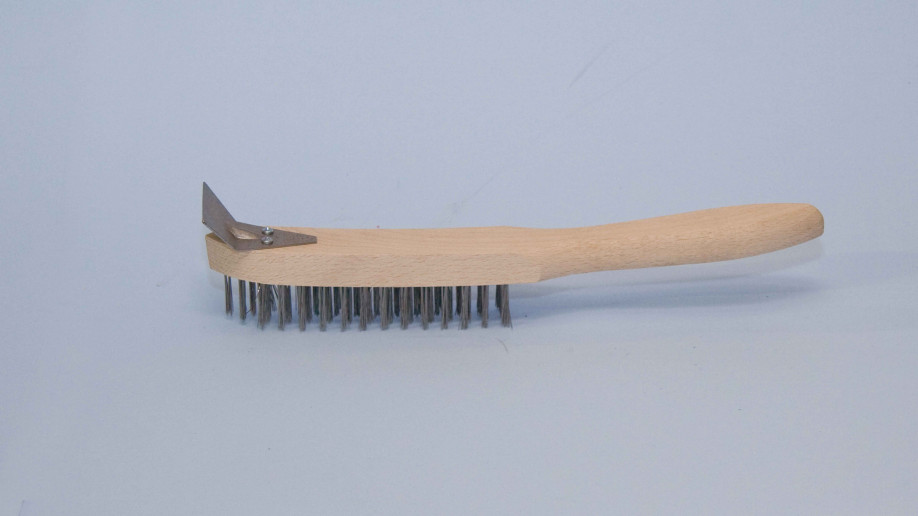 4 ROW WIRE SCRATCH BRUSH WITH SCRAPER EA.                             