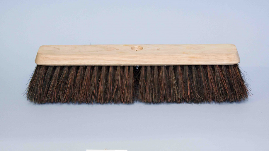 18 45CM FLAT TOP GUMATI MIX PLATFORM BROOM EA. 