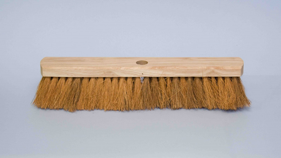  18 45CM STIFF CENTRE BASSINE/COCO PLATFORM BROOM EA.