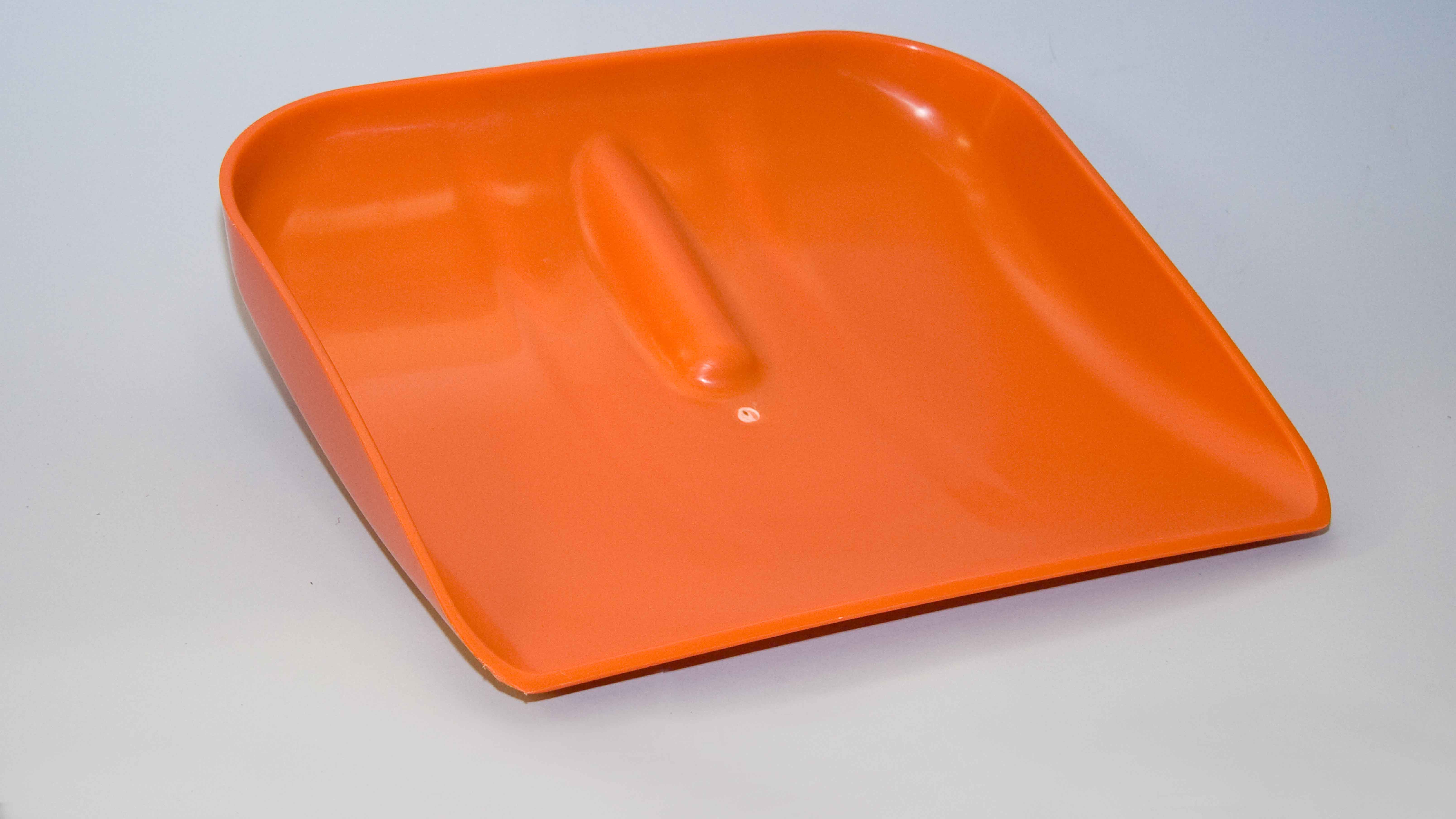 HEAVY DUTY SNOW SHOVEL EA.                                